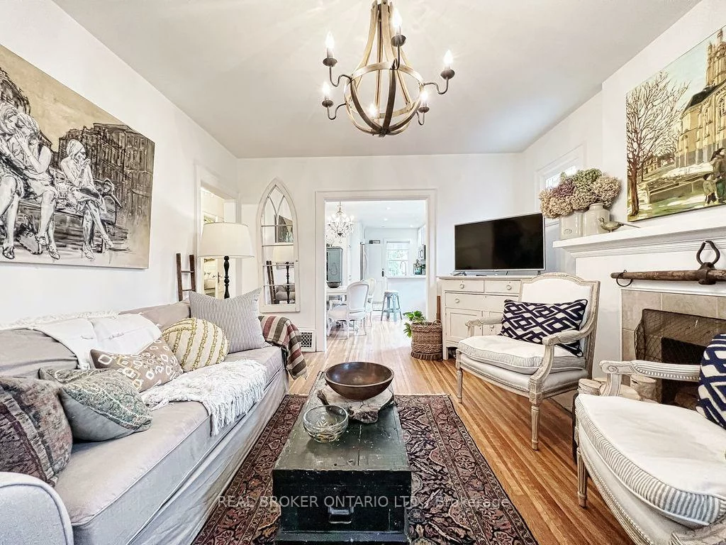 43, Stanhope, Broadview North, Toronto