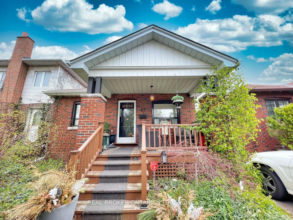 43, Stanhope, Broadview North, Toronto