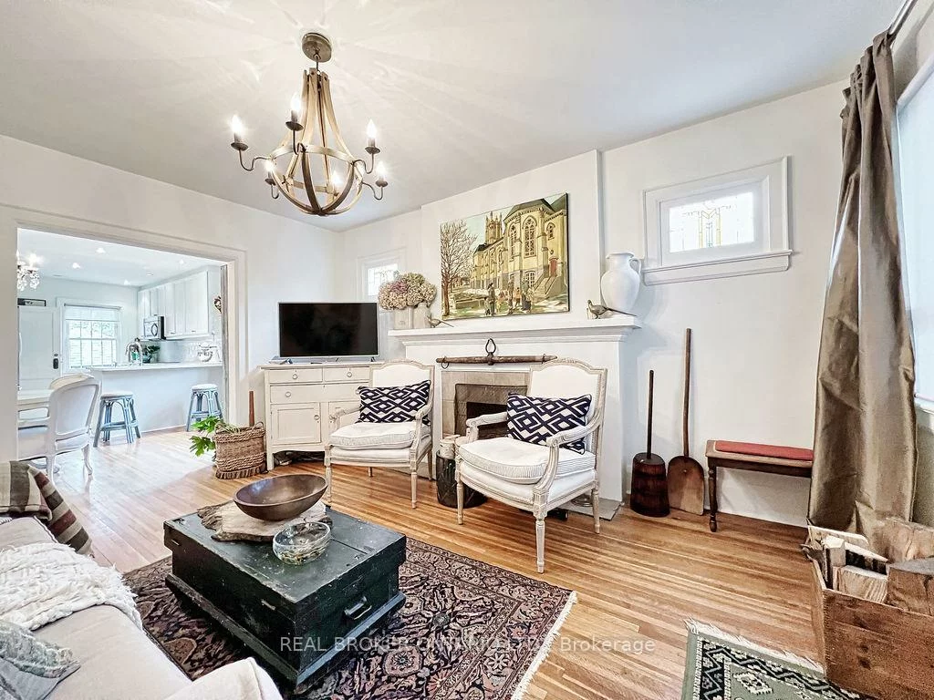 43, Stanhope, Broadview North, Toronto