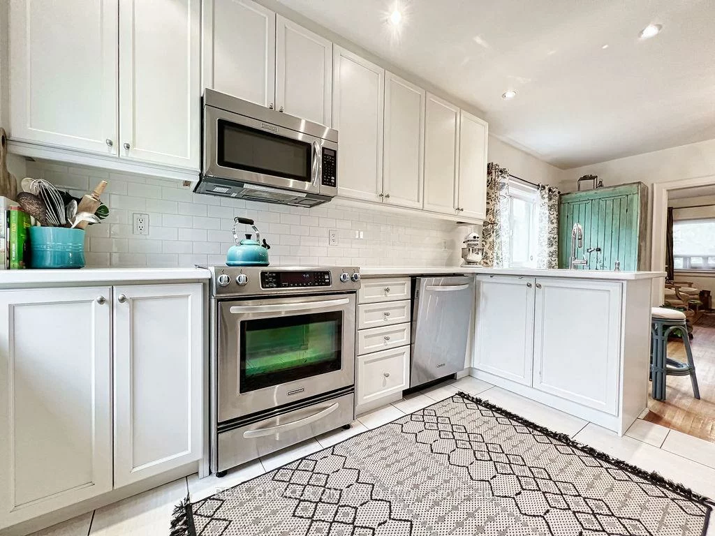 43, Stanhope, Broadview North, Toronto