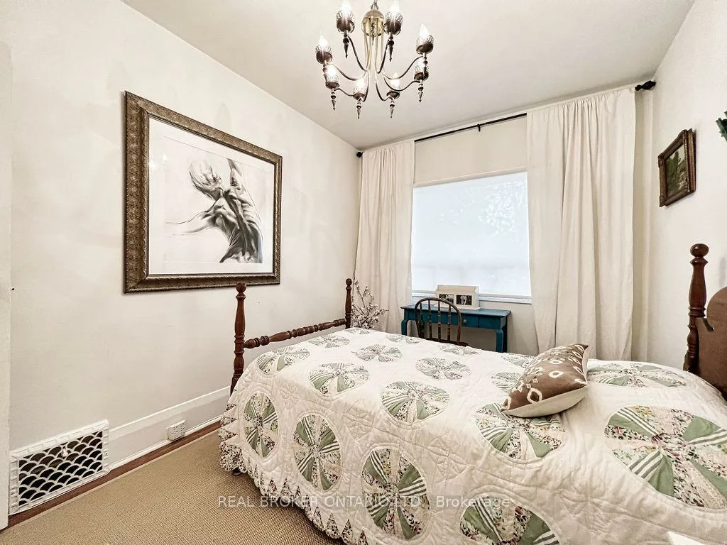 43, Stanhope, Broadview North, Toronto