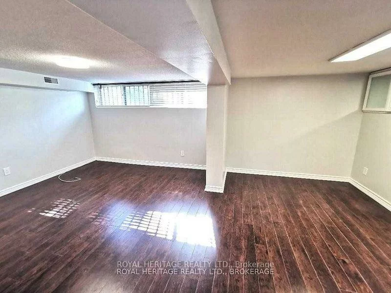 95, Santamonica, Clairlea-Birchmount, Toronto