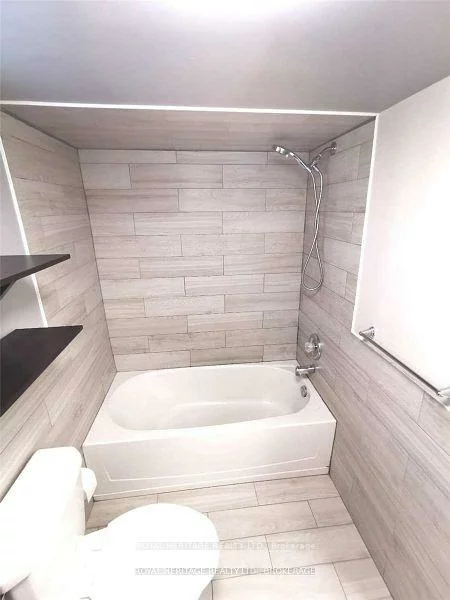 95, Santamonica, Clairlea-Birchmount, Toronto