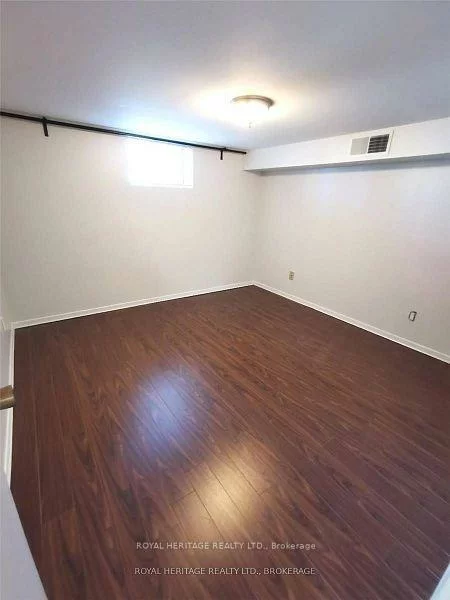 95, Santamonica, Clairlea-Birchmount, Toronto