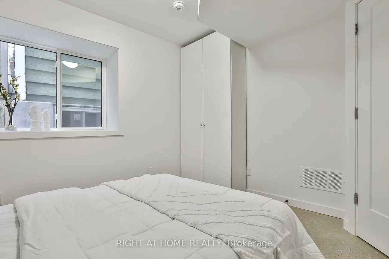 115, Merrill, Woodbine Corridor, Toronto