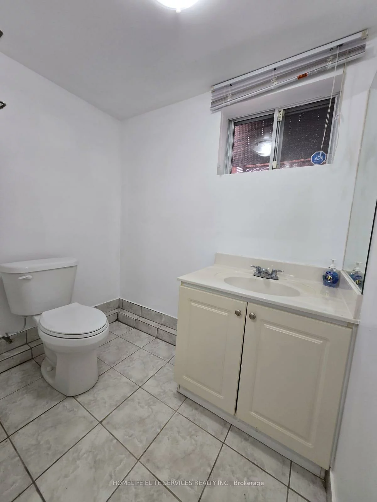 36, Hathway, Bendale, Toronto