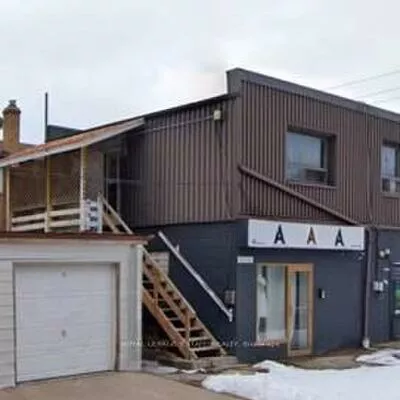 42, Squires, O'Connor-Parkview, Toronto