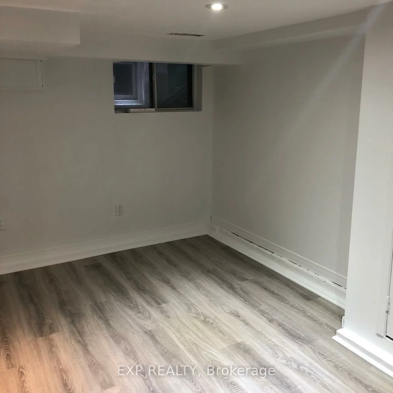 574, Coxwell, Greenwood-Coxwell, Toronto