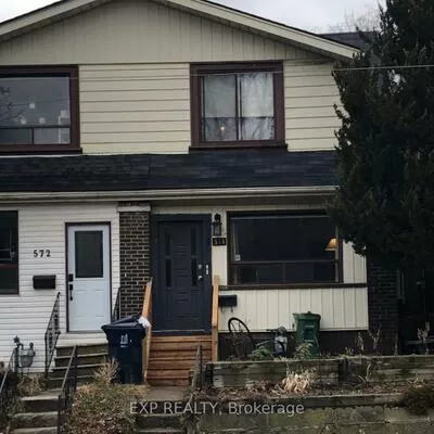 574, Coxwell, Greenwood-Coxwell, Toronto
