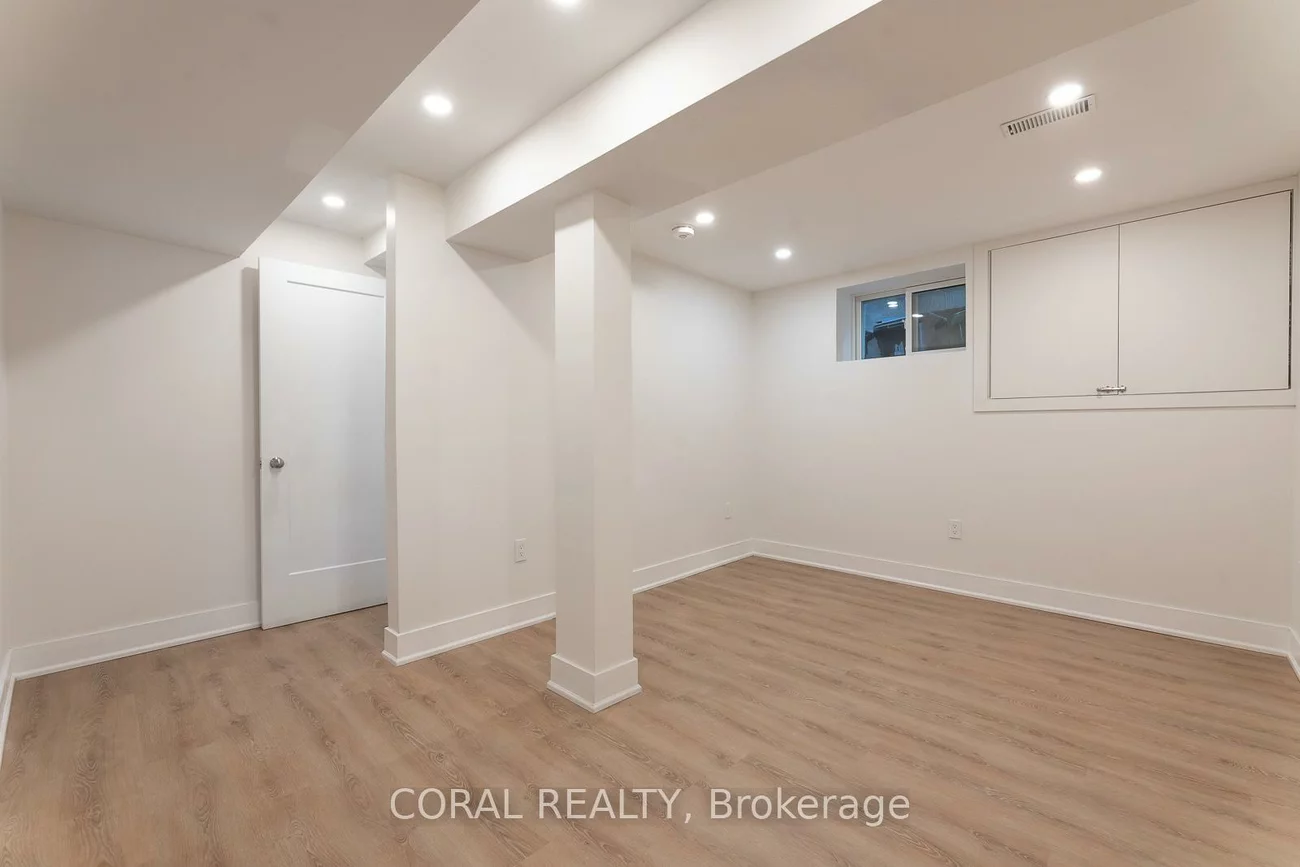 29, Victor, North Riverdale, Toronto
