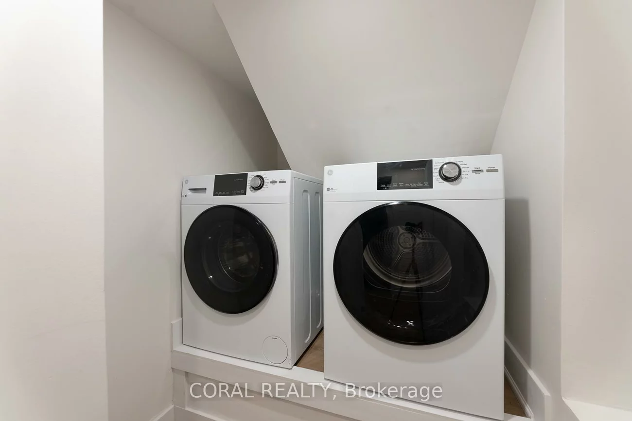 29, Victor, North Riverdale, Toronto
