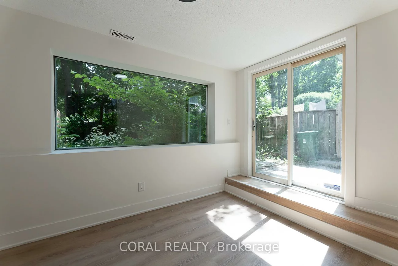 29, Victor, North Riverdale, Toronto
