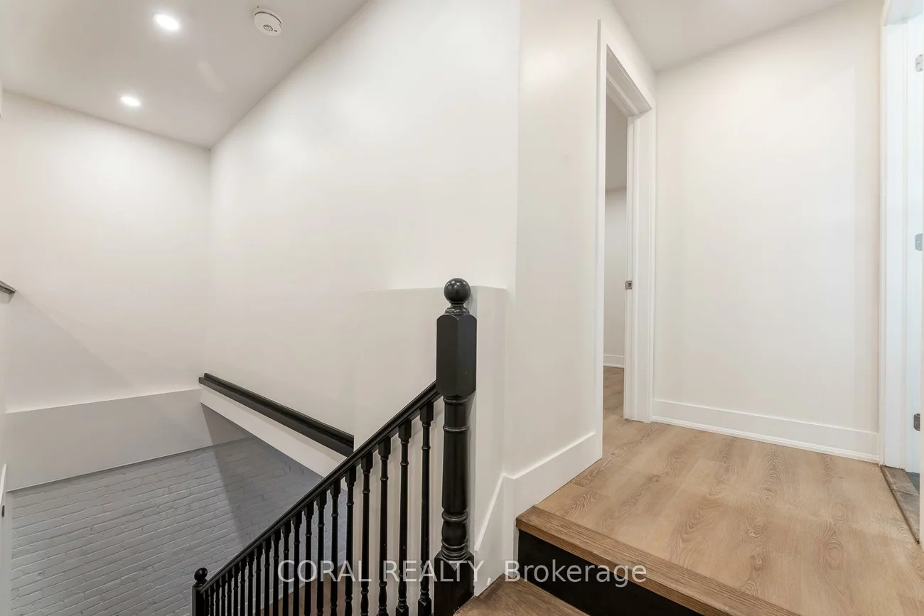 29, Victor, North Riverdale, Toronto