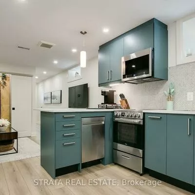 192, Hastings, South Riverdale, Toronto