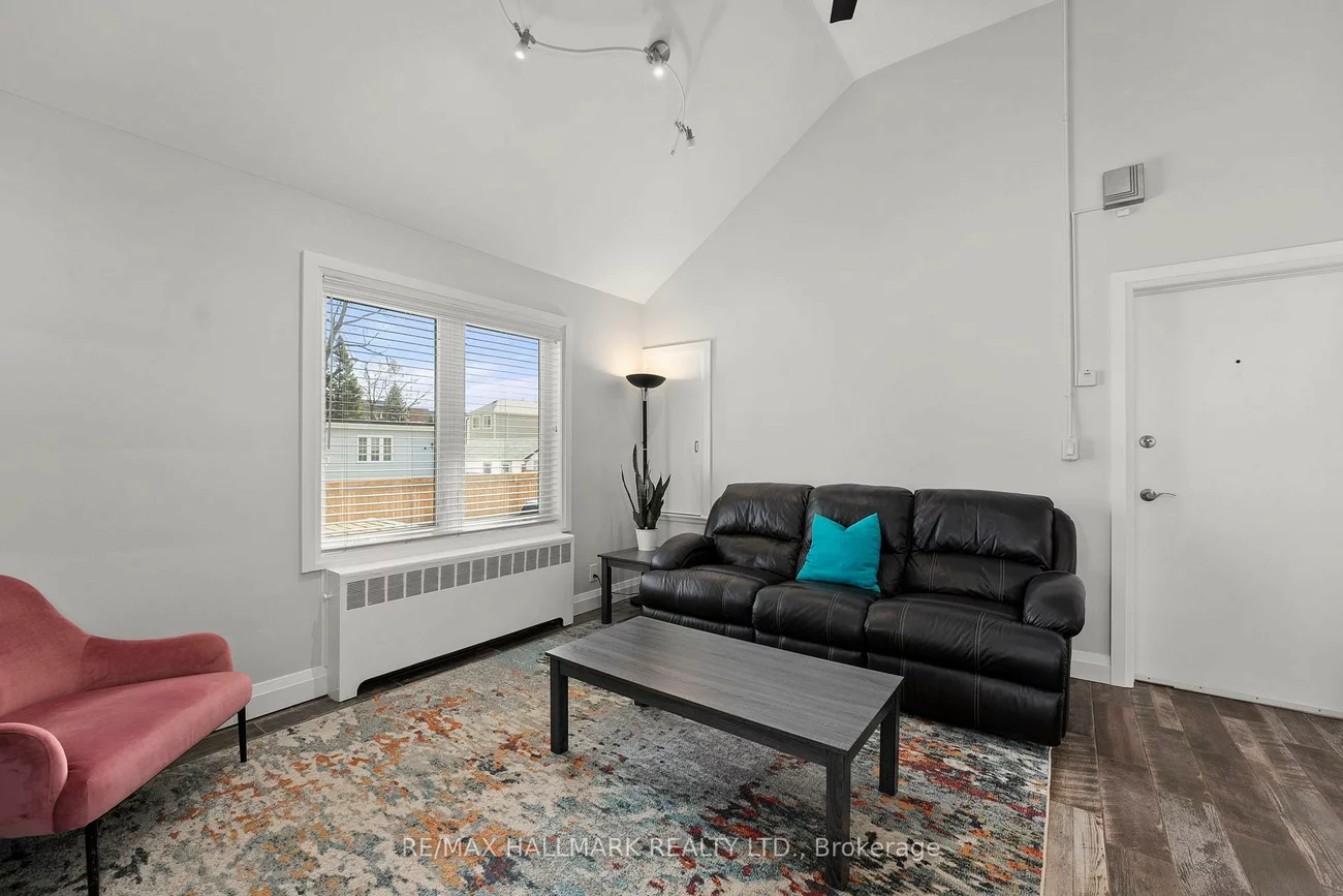 276, King Edward, Woodbine-Lumsden, Toronto