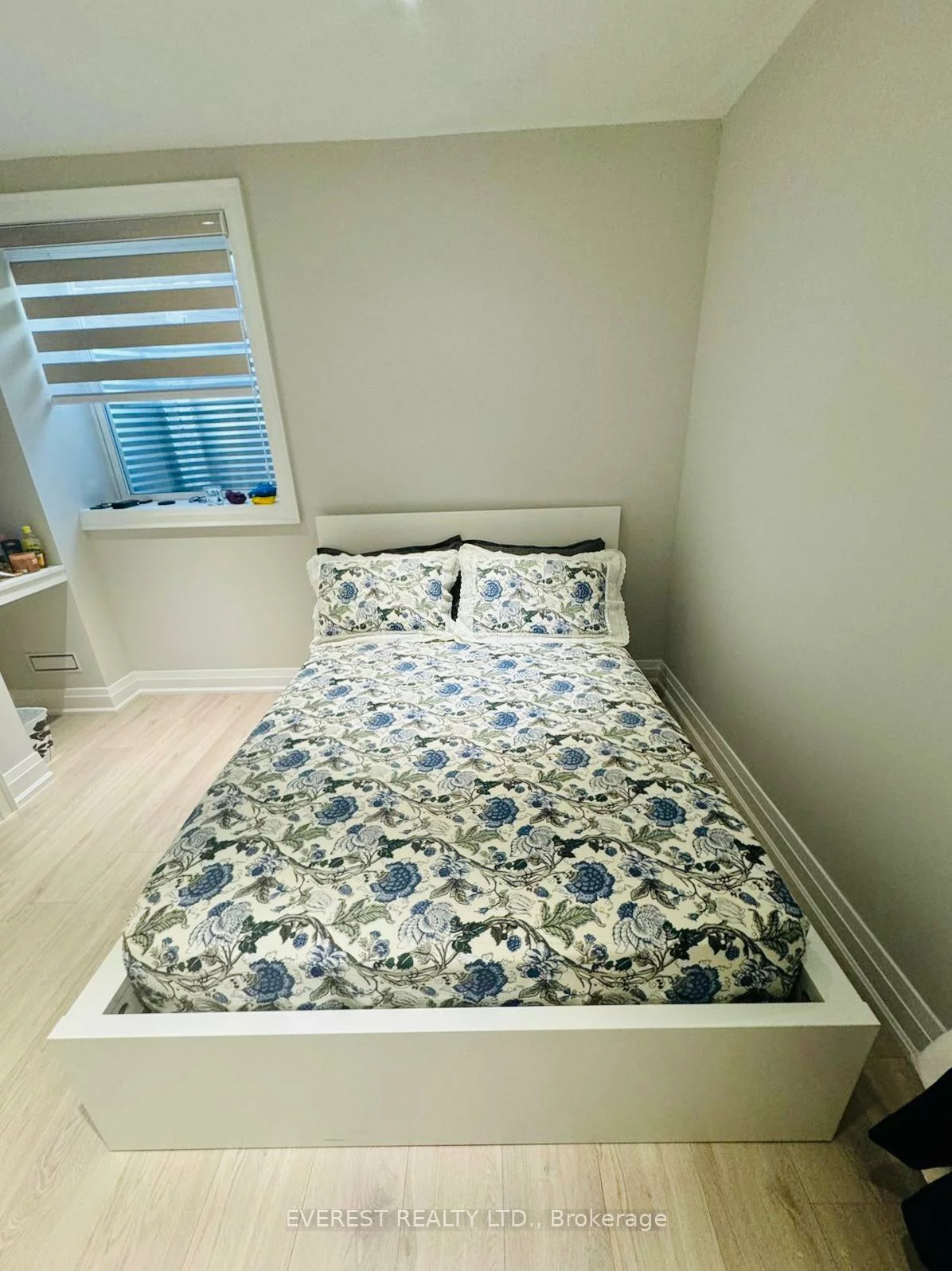 100, Westbourne, Clairlea-Birchmount, Toronto