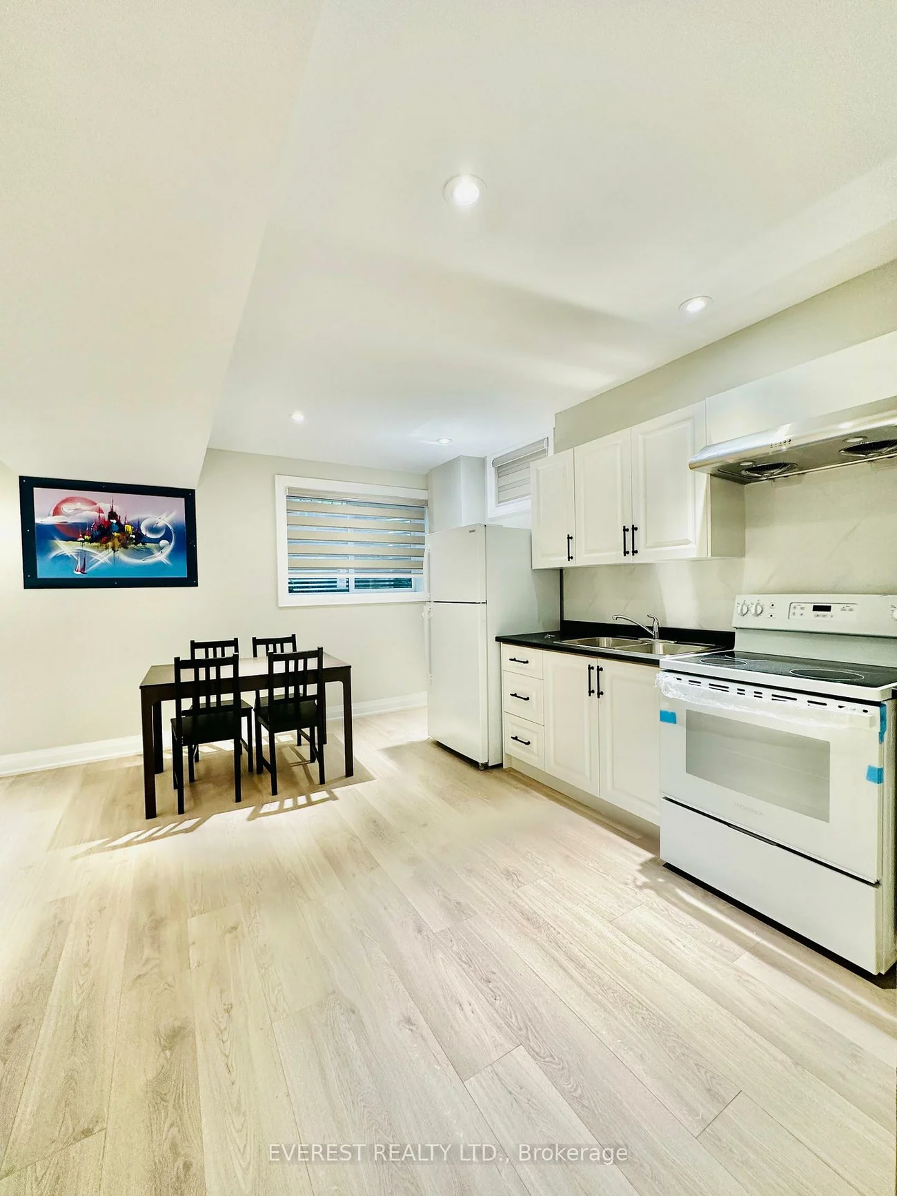 100, Westbourne, Clairlea-Birchmount, Toronto