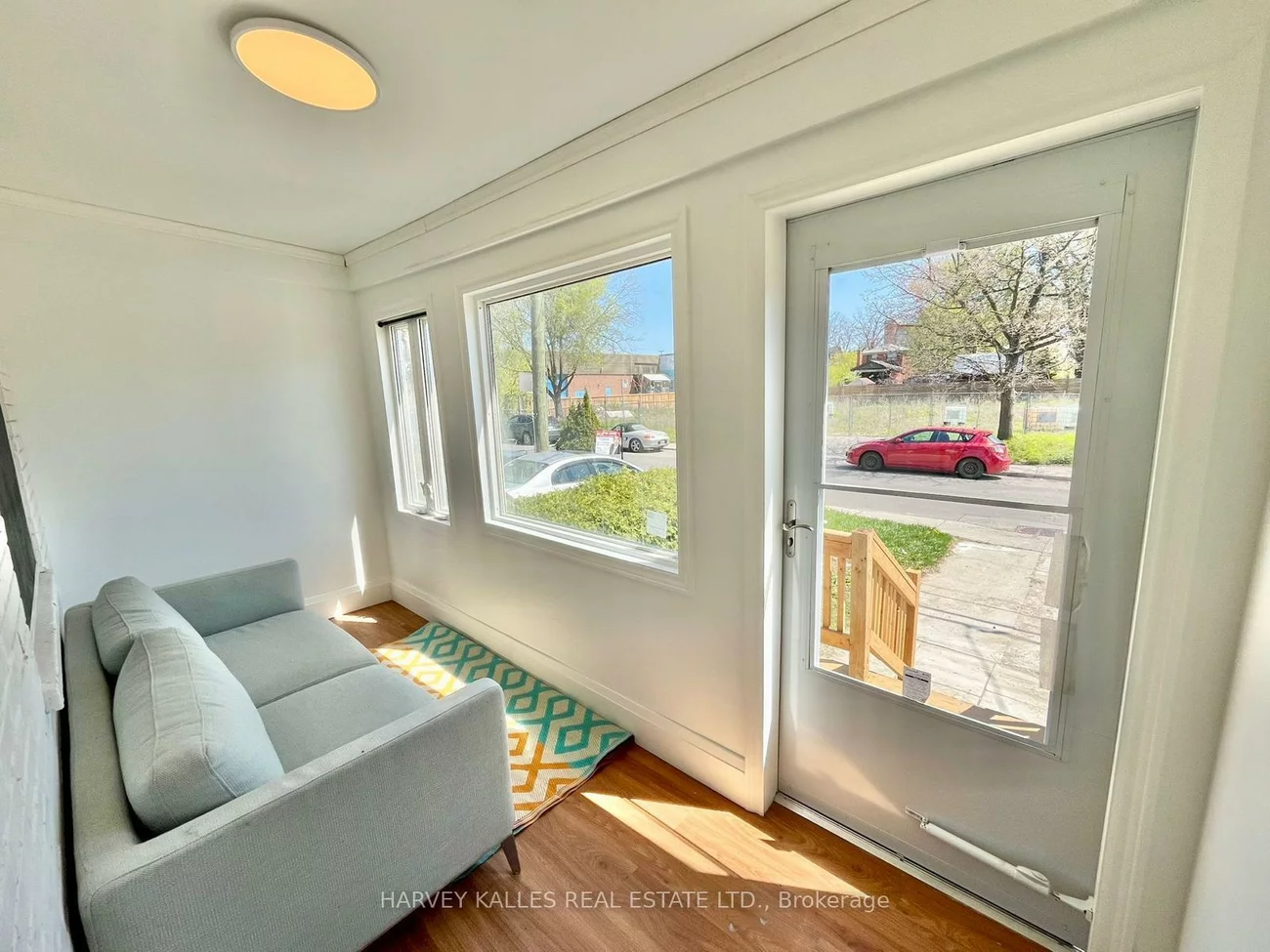 26, Leyton, Oakridge, Toronto