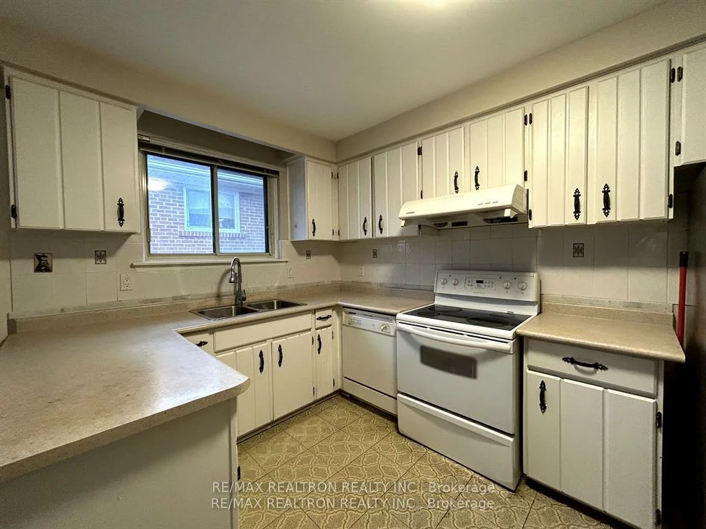 17, Dibgate, Agincourt North, Toronto