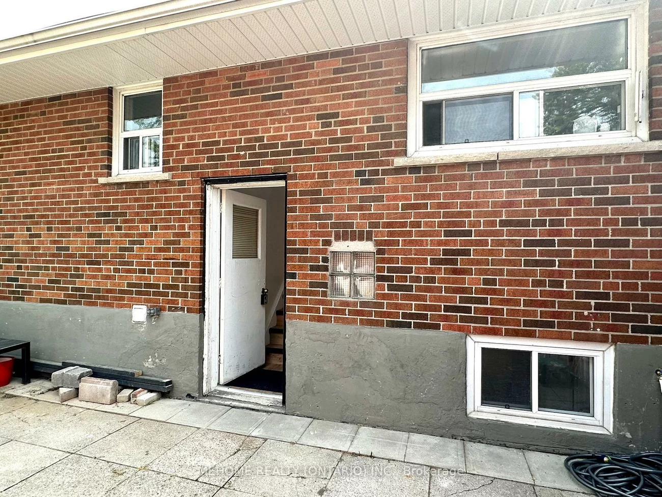 Bsmt 92, Scarden, Tam O'Shanter-Sullivan, Toronto