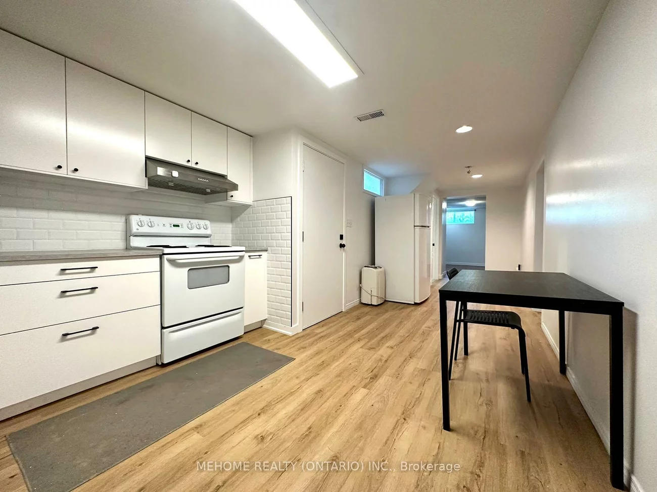 Bsmt 92, Scarden, Tam O'Shanter-Sullivan, Toronto