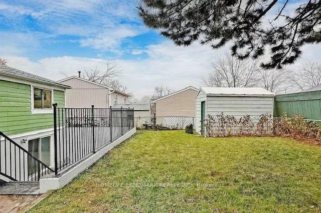 81, United, Malvern, Toronto