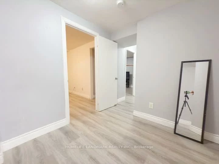 81, United, Malvern, Toronto