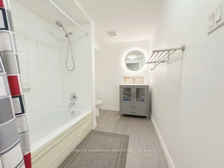 81, United, Malvern, Toronto