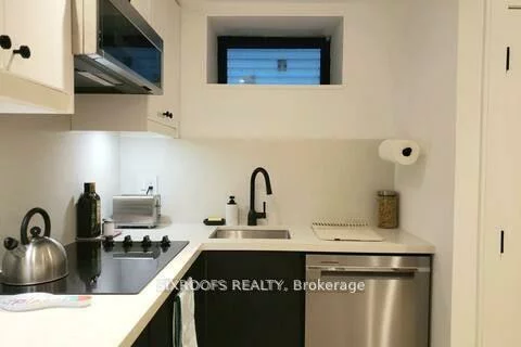 80, Virginia, Danforth Village-East York, Toronto