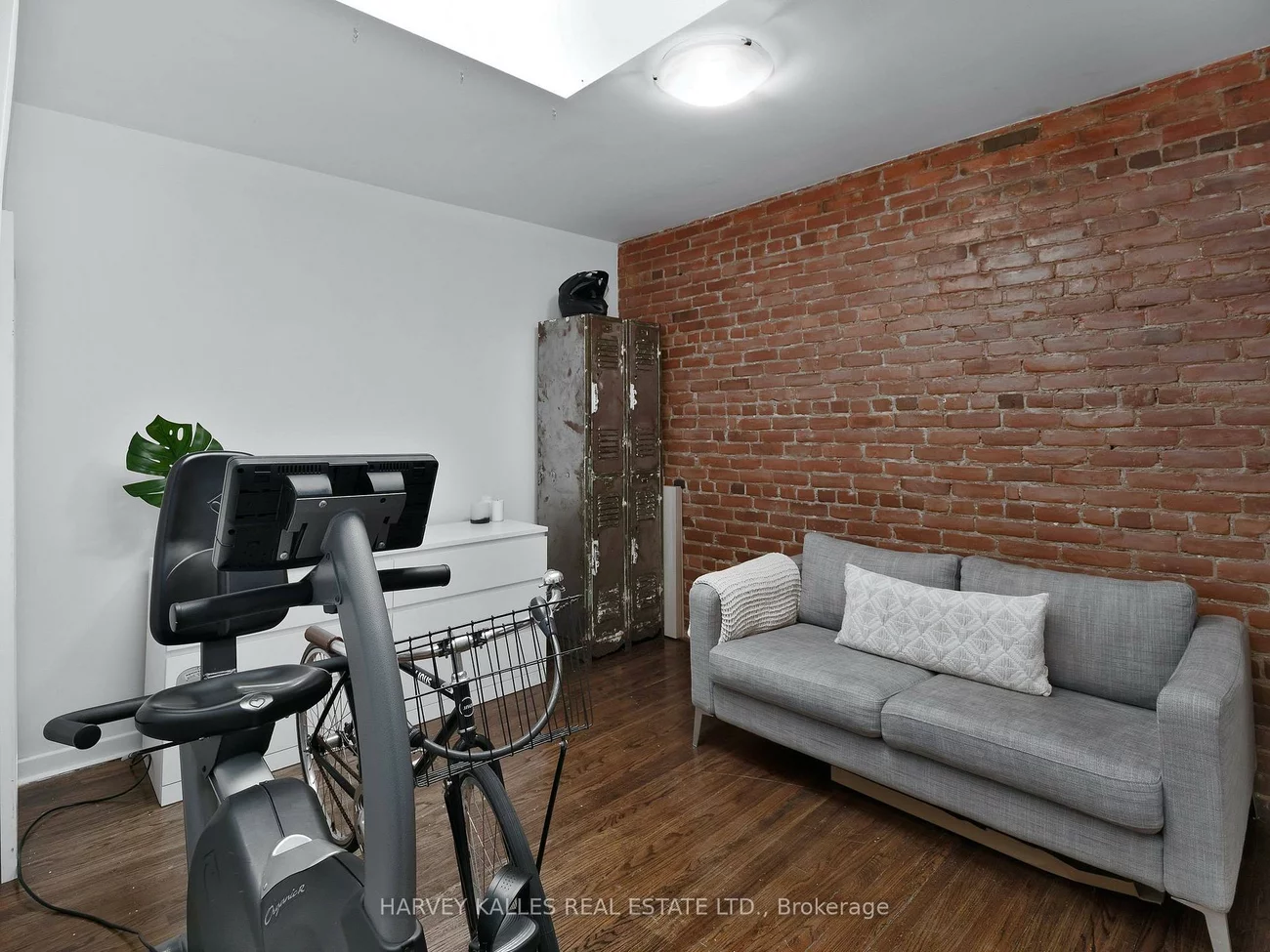 1406, Danforth, Danforth, Toronto