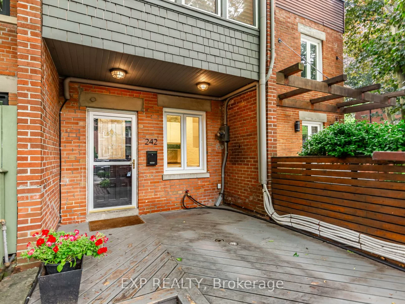 242, Waverley, The Beaches, Toronto