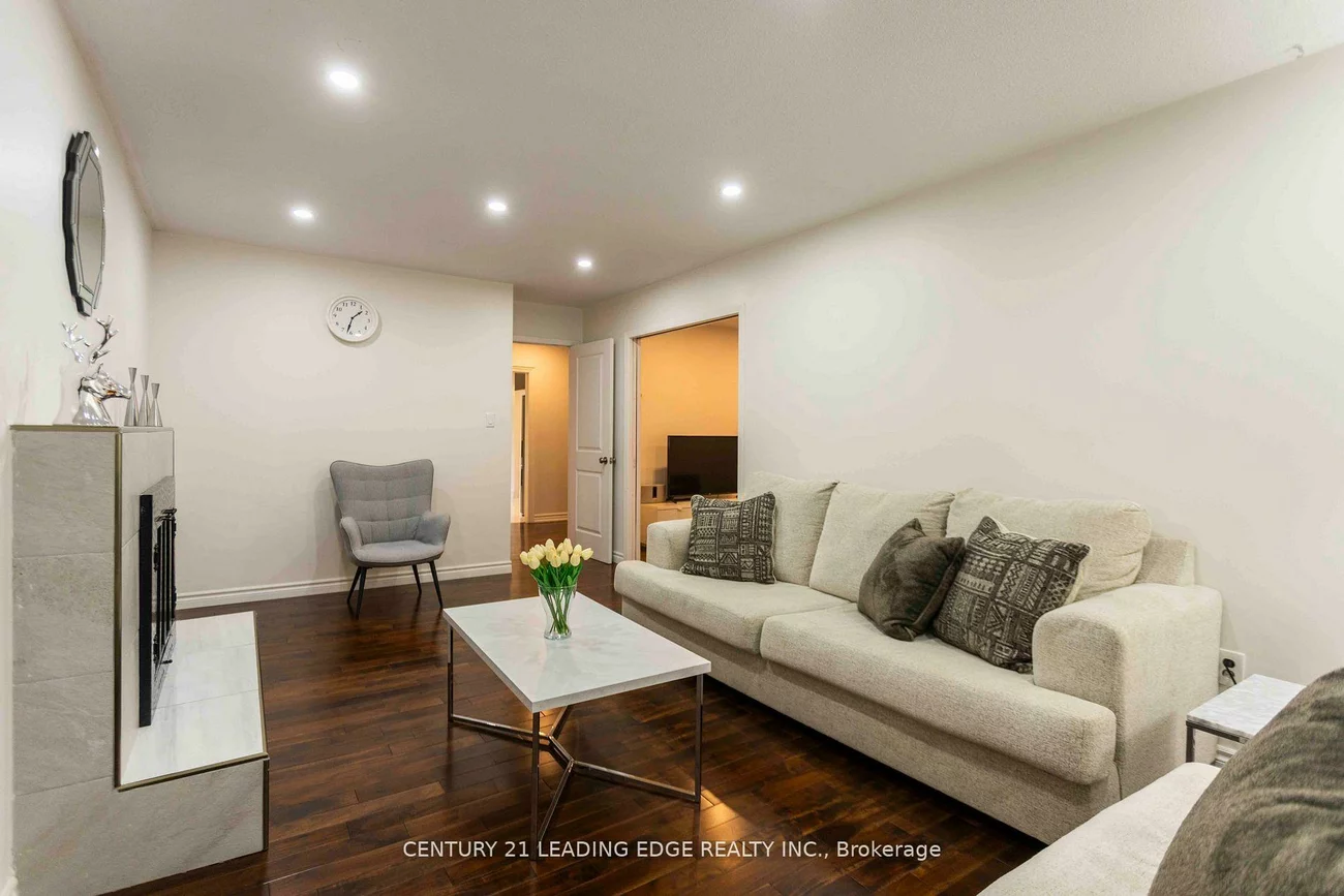 49, Harringay, L'Amoreaux, Toronto