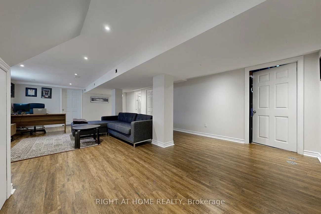 56, Fenwood, Cliffcrest, Toronto