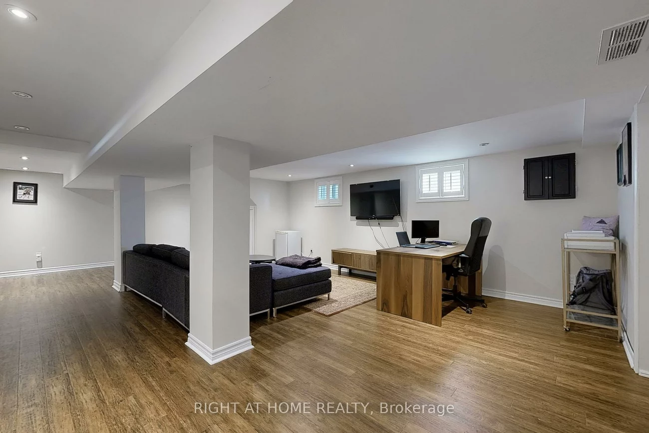 56, Fenwood, Cliffcrest, Toronto