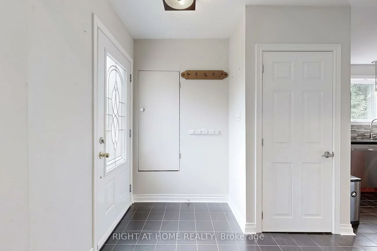 56, Fenwood, Cliffcrest, Toronto