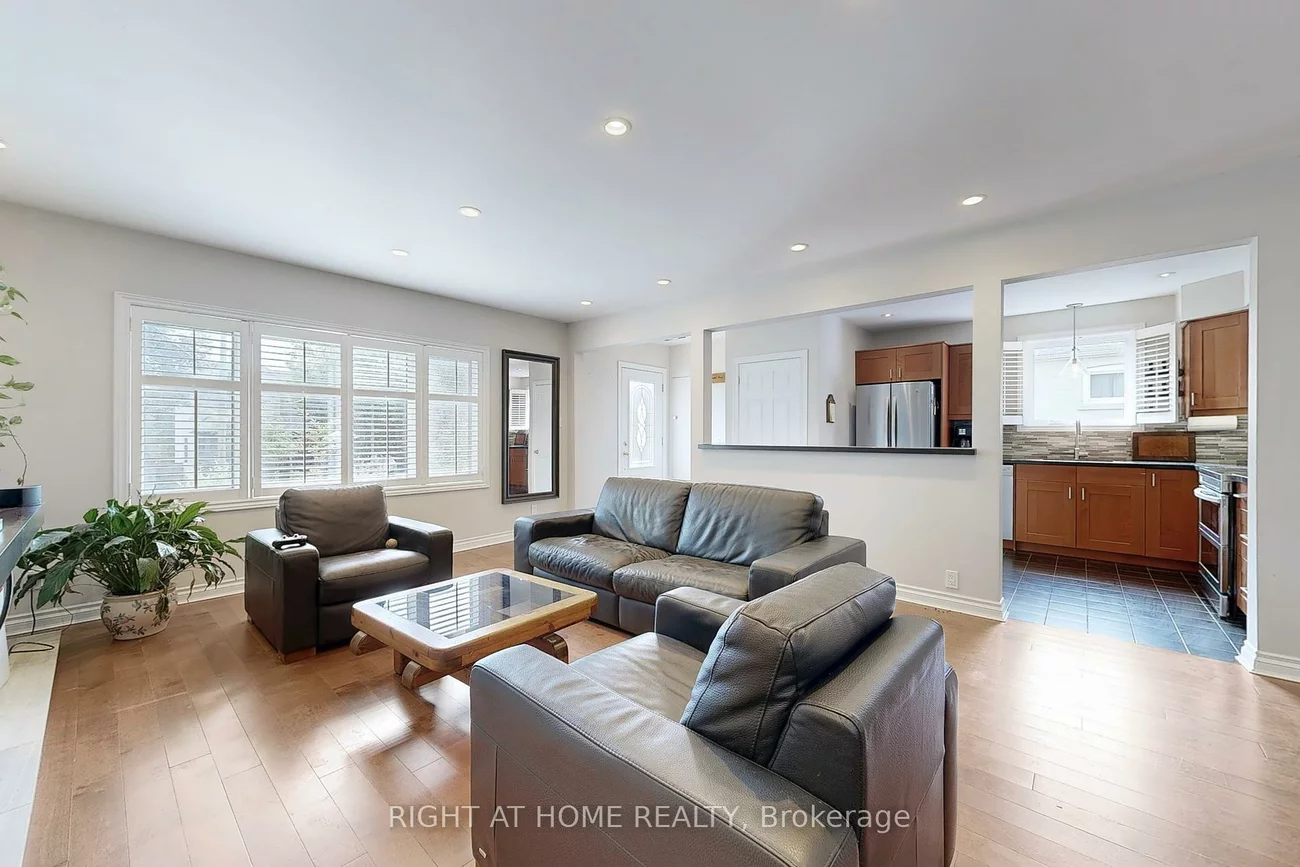56, Fenwood, Cliffcrest, Toronto