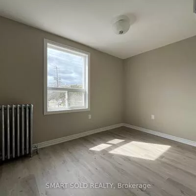 395A, Donlands, East York, Toronto
