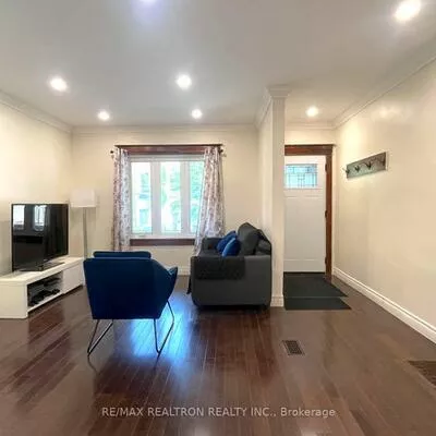 165, Simpson, North Riverdale, Toronto