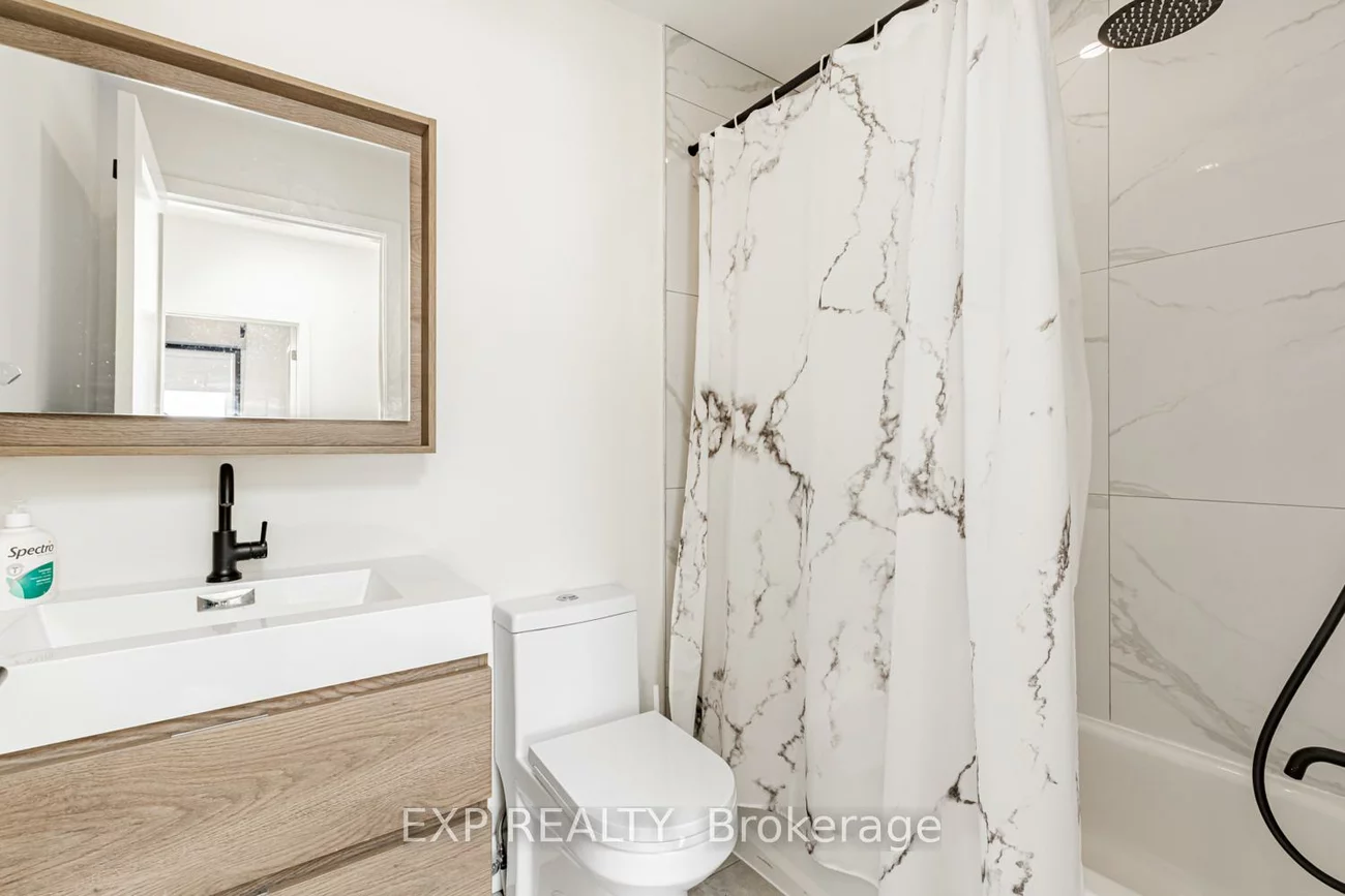 1043, Logan, Broadview North, Toronto