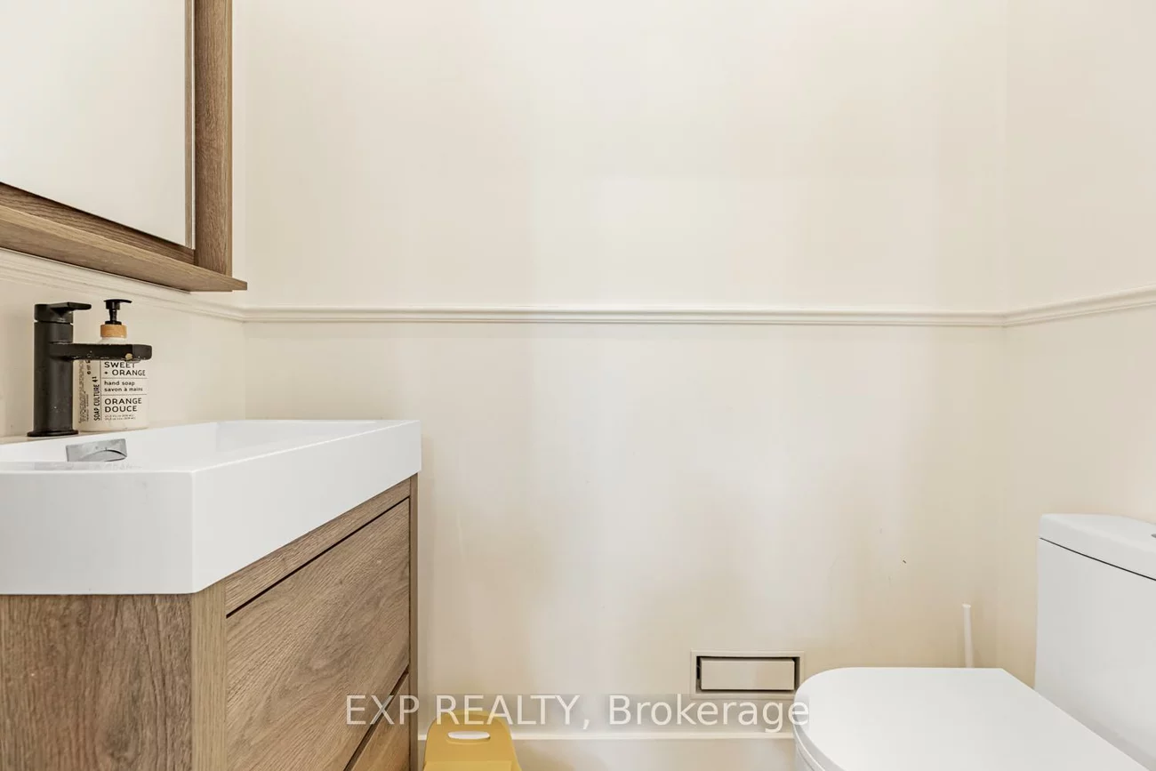 1043, Logan, Broadview North, Toronto