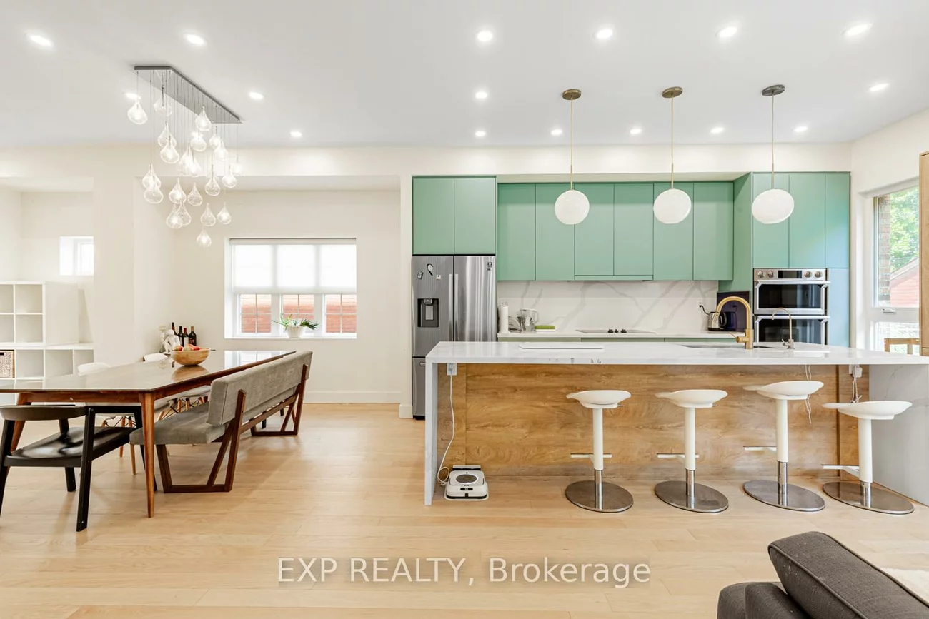 1043, Logan, Broadview North, Toronto