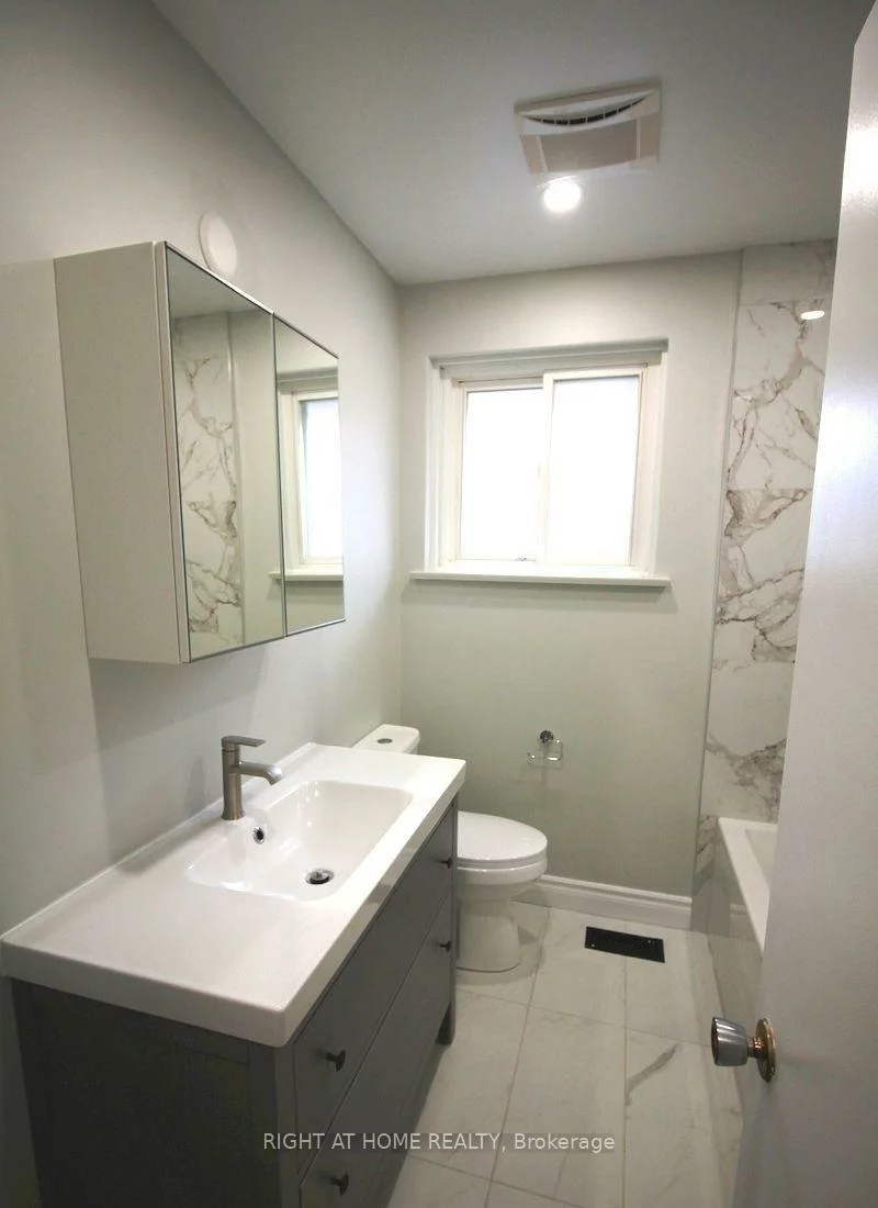 28, Reno, Ionview, Toronto