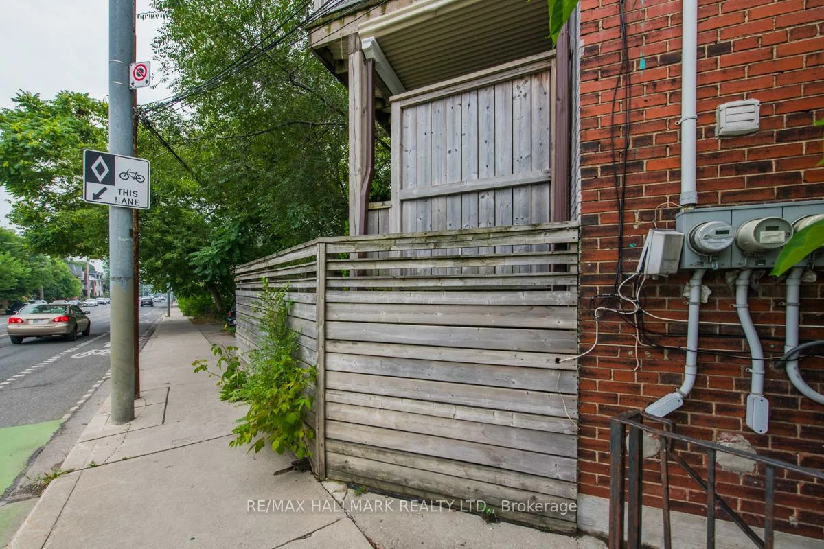 233, Kingston, The Beaches, Toronto