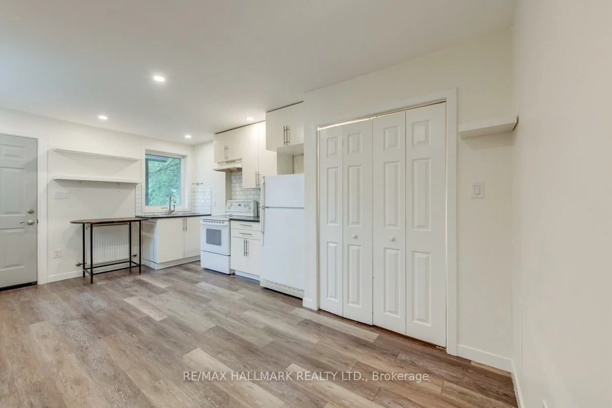233, Kingston, The Beaches, Toronto