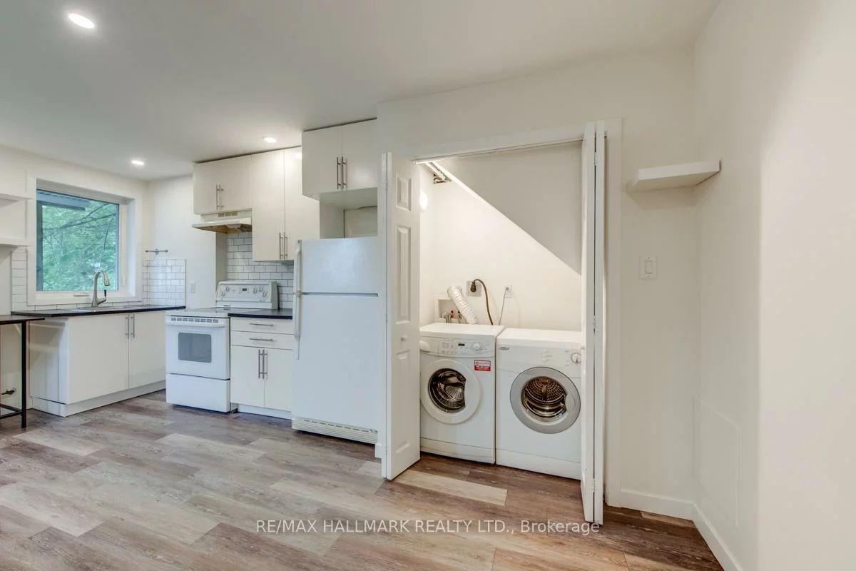 233, Kingston, The Beaches, Toronto