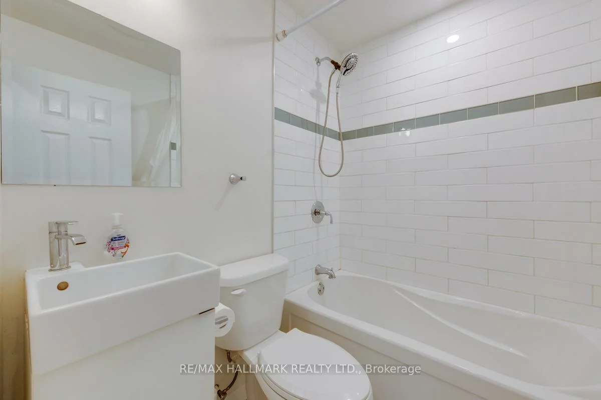 233, Kingston, The Beaches, Toronto