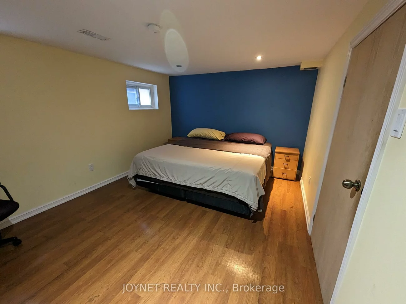 17, Firebrace, Steeles, Toronto