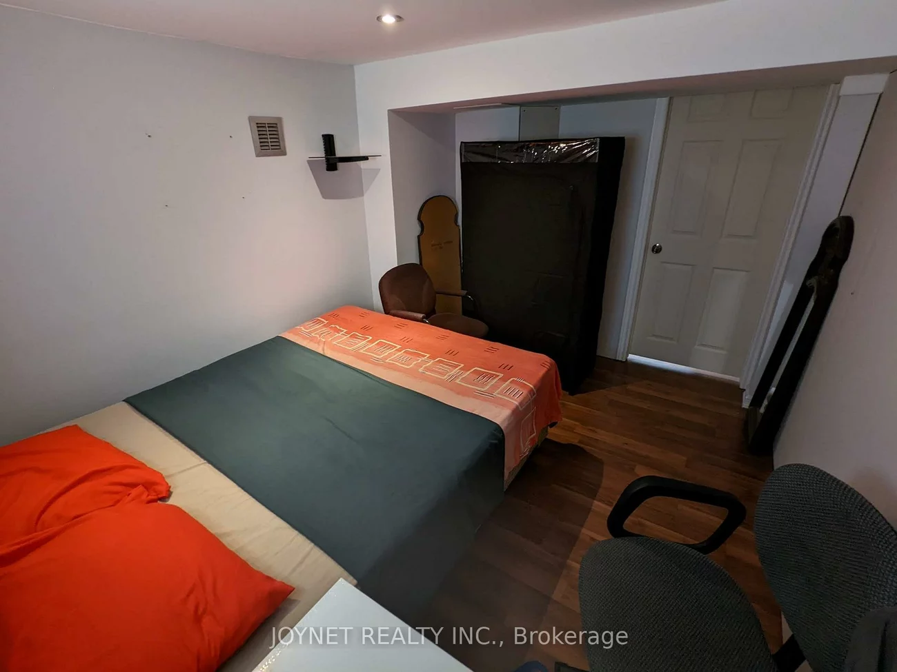 17, Firebrace, Steeles, Toronto