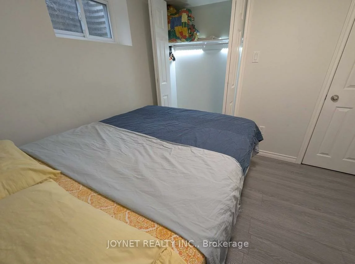 17, Firebrace, Steeles, Toronto