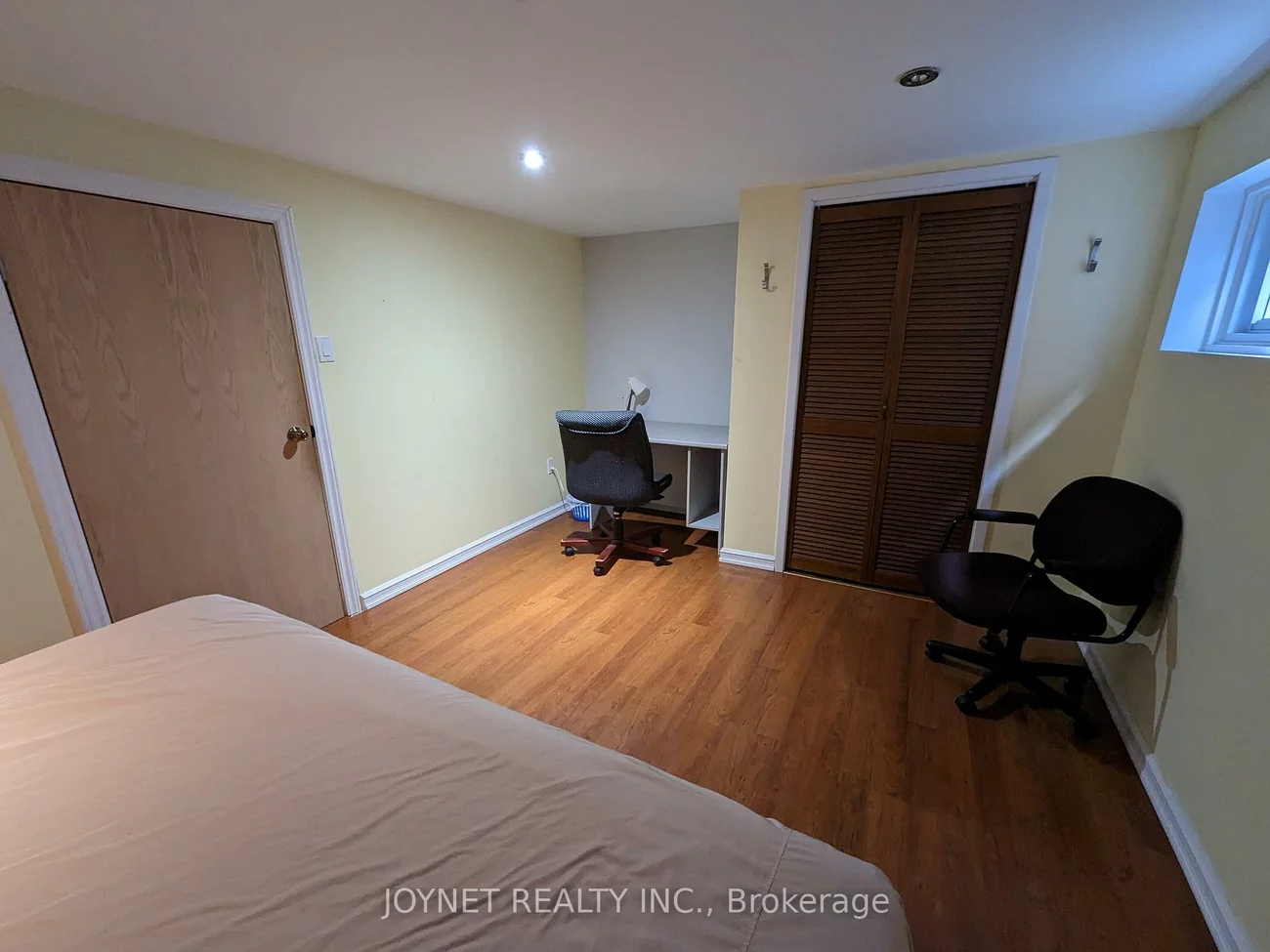 17, Firebrace, Steeles, Toronto